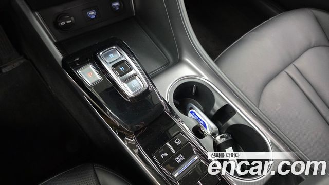 Hyundai Sonata 2022 — photo 9