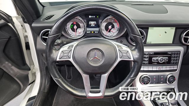 Mercedes-Benz SLK-Class 2016 — photo 14