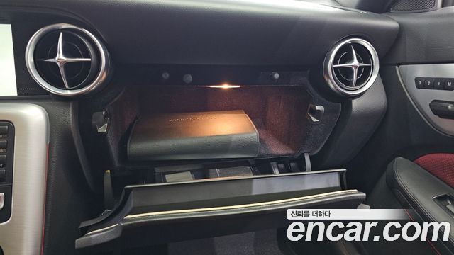Mercedes-Benz SLK-Class 2016 — photo 18