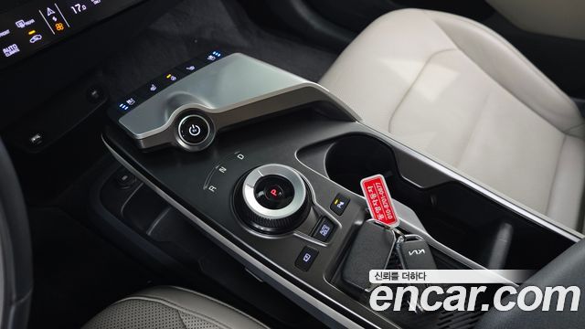 Kia EV6 2023 — photo 12