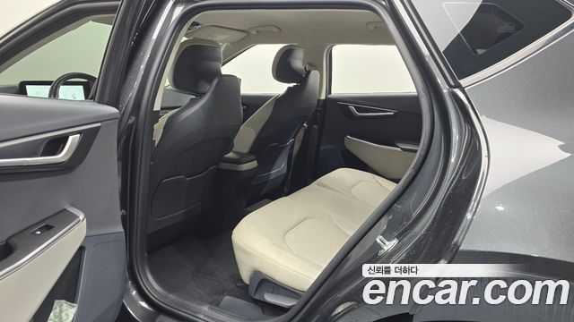 Kia EV6 2023 — photo 17