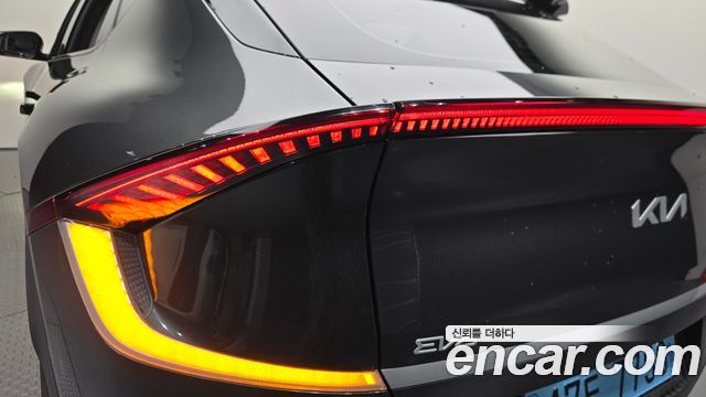 Kia EV6 2023 — photo 9