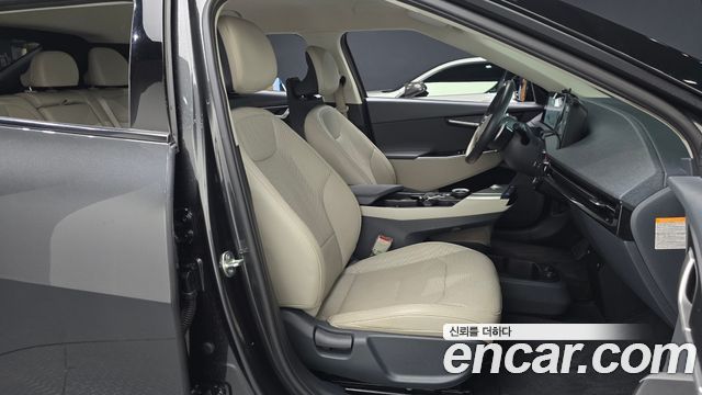 Kia EV6 2023 — photo 16