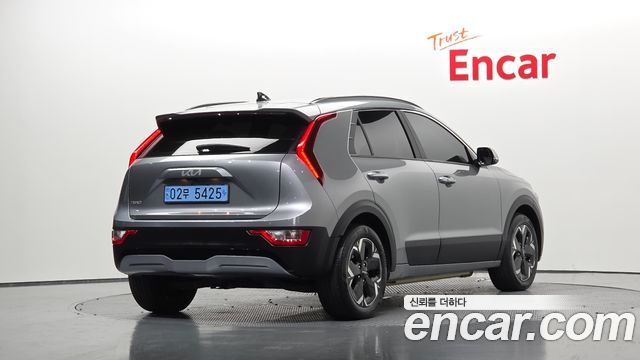 Kia Niro 2024 — photo 2