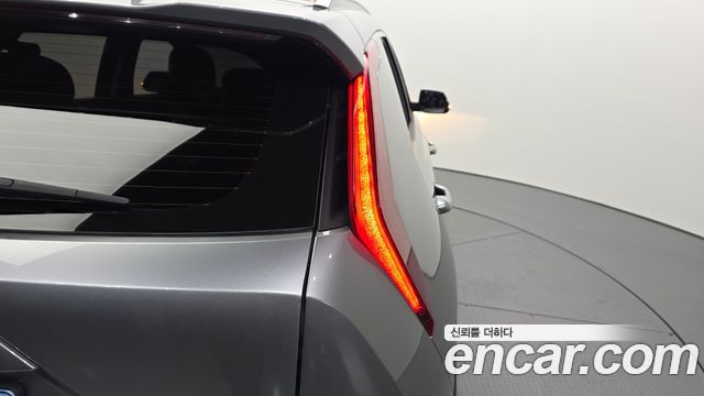 Kia Niro 2024 — photo 9