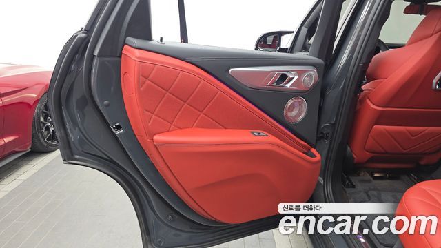 BMW XM 2025 — photo 15
