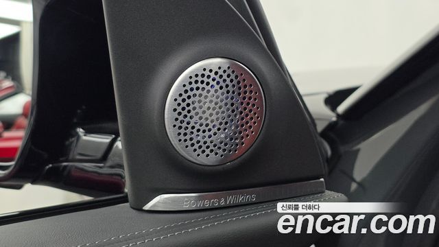 BMW XM 2025 — photo 29