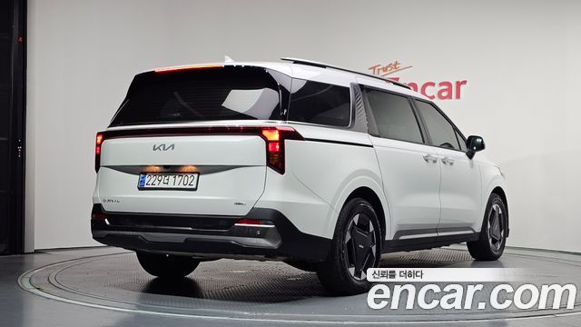 Kia Canival 2024 — photo 2