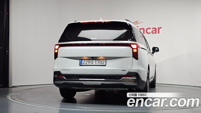 Kia Canival 2024 — photo 4