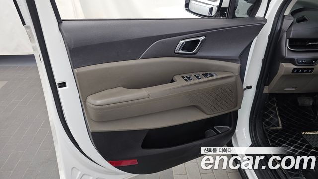 Kia Canival 2024 — photo 14