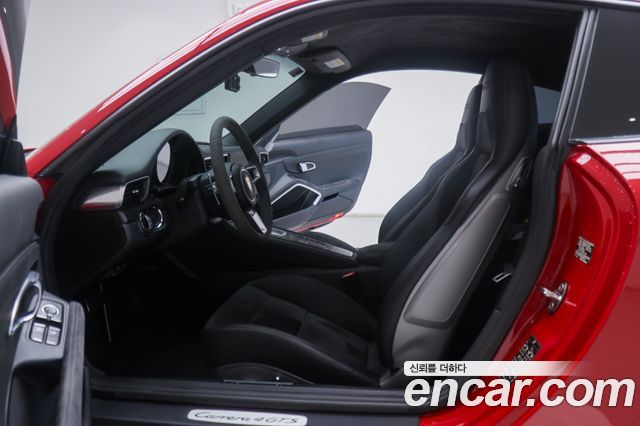 Porsche 911 2019 — photo 6