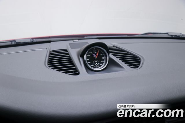 Porsche 911 2019 — photo 10