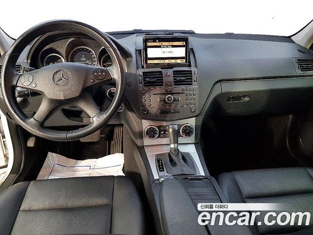 Mercedes-Benz C-Class 2010 — photo 5