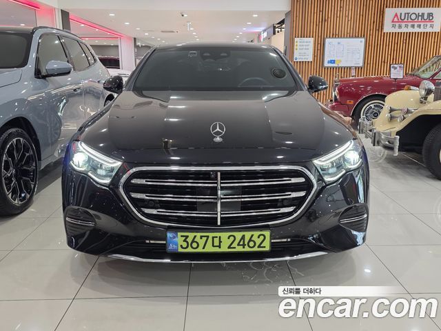 Mercedes-Benz E-Class 2024 — photo 3