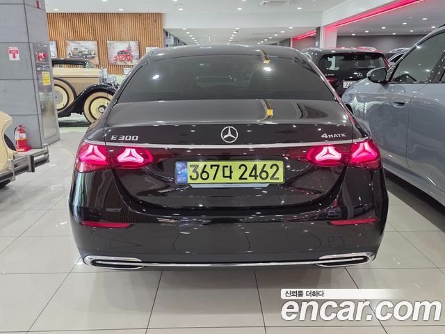 Mercedes-Benz E-Class 2024 — photo 4