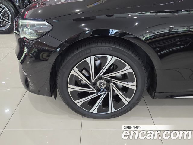 Mercedes-Benz E-Class 2024 — photo 5