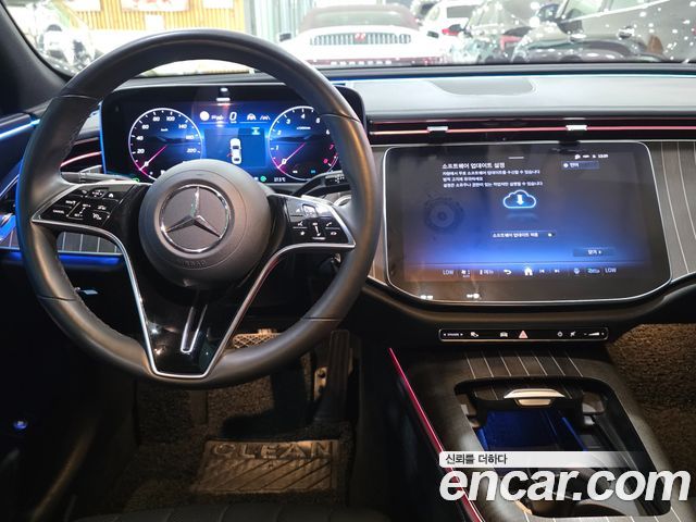 Mercedes-Benz E-Class 2024 — photo 7