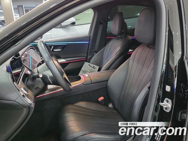 Mercedes-Benz E-Class 2024 — photo 10