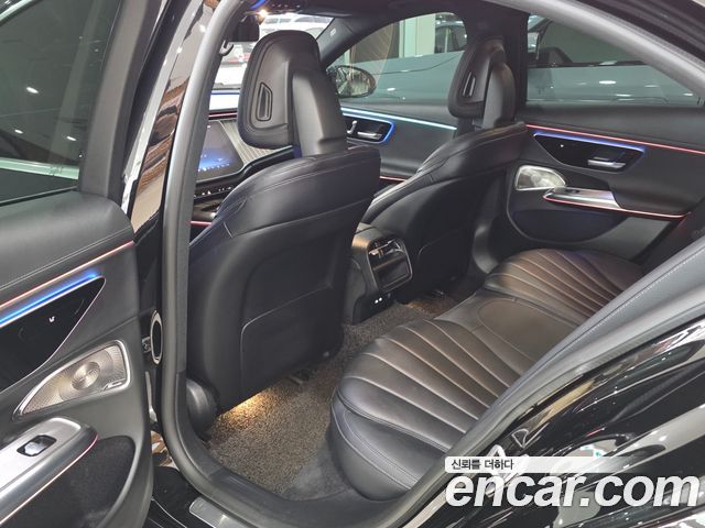 Mercedes-Benz E-Class 2024 — photo 12