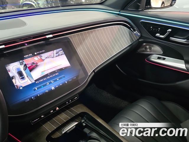 Mercedes-Benz E-Class 2024 — photo 13