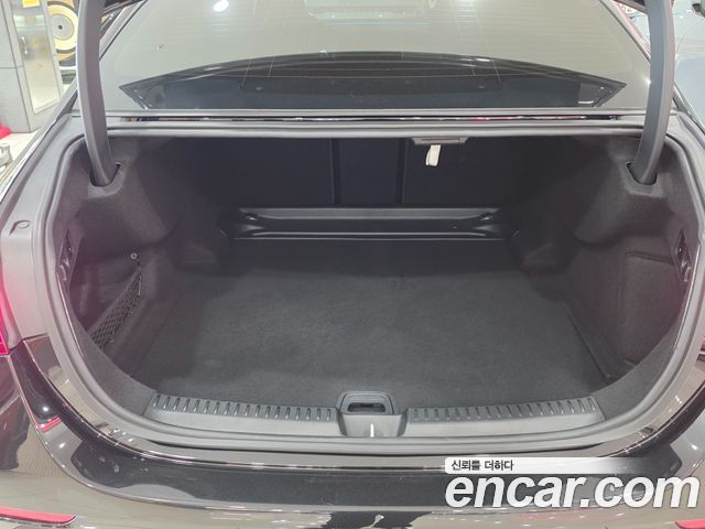 Mercedes-Benz E-Class 2024 — photo 16