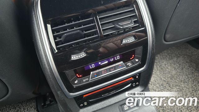 BMW X7 2020 — photo 18