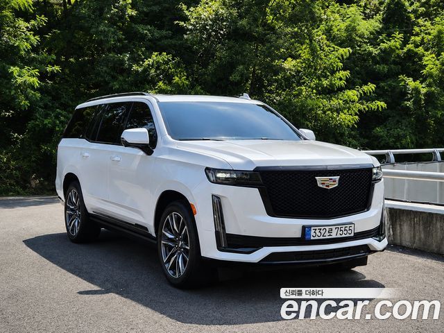 Cadillac Escalade 2023 — photo 1