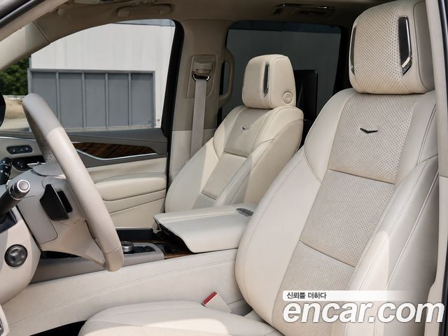 Cadillac Escalade 2023 — photo 10