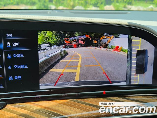 Cadillac Escalade 2023 — photo 19