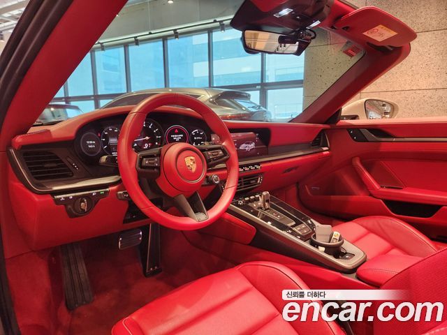 Porsche 911 2024 — photo 8