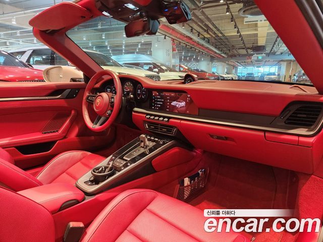Porsche 911 2024 — photo 9