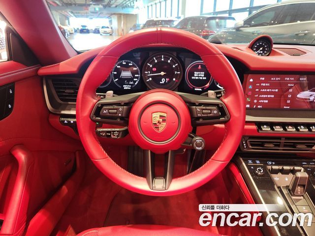 Porsche 911 2024 — photo 10