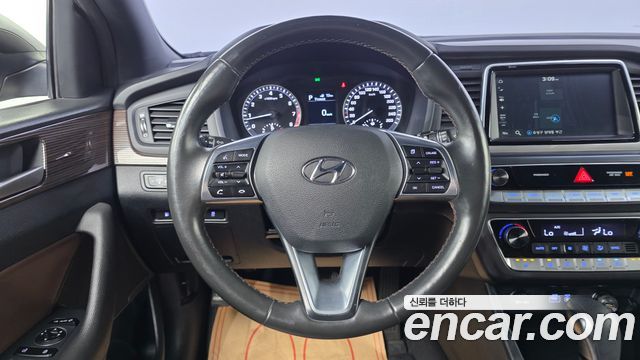 Hyundai Sonata 2018 — photo 19
