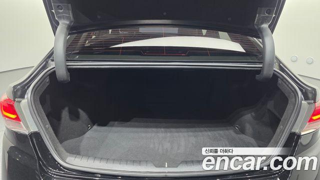 Hyundai Sonata 2018 — photo 22