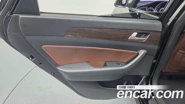 Hyundai Sonata 2018 — photo 15