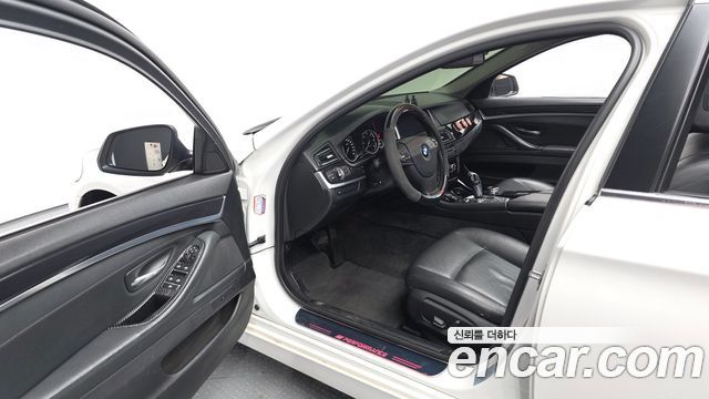 BMW 5-Series 2014 — photo 10