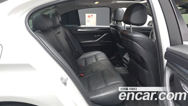 BMW 5-Series 2014 — photo 12