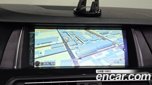 BMW 5-Series 2014 — photo 15