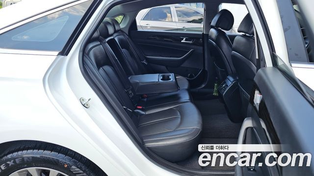 Hyundai Sonata 2016 — photo 18