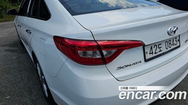 Hyundai Sonata 2016 — photo 9
