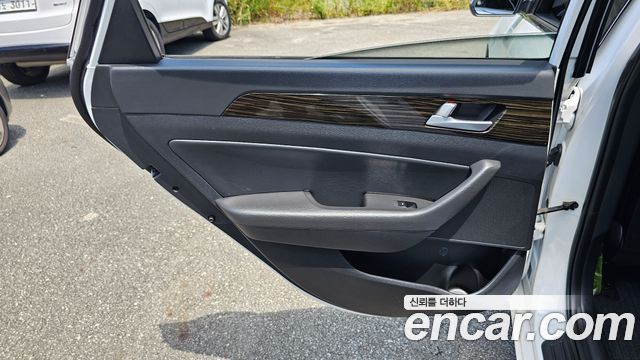 Hyundai Sonata 2016 — photo 15