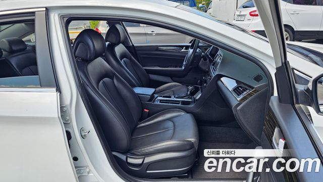 Hyundai Sonata 2016 — photo 16