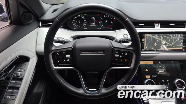 Land Rover Range Rover Evoque 2022 — photo 20