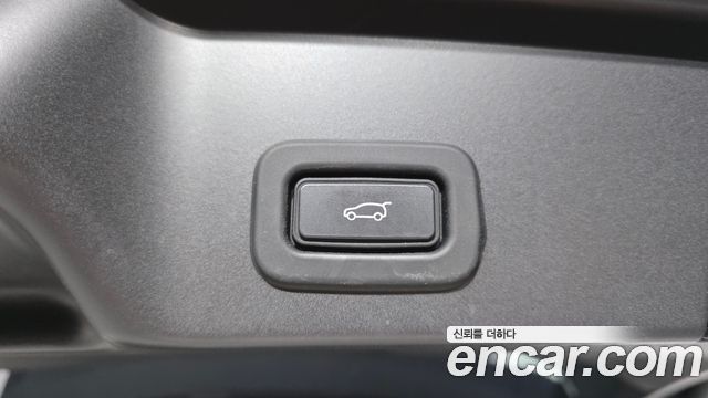 Land Rover Range Rover Evoque 2022 — photo 21