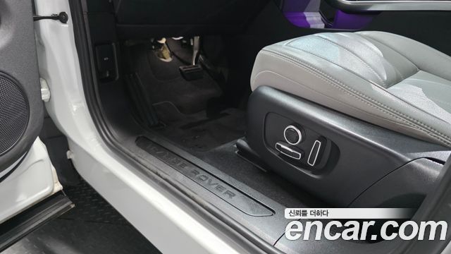 Land Rover Range Rover Evoque 2022 — photo 23