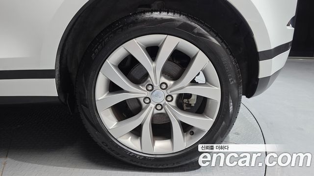 Land Rover Range Rover Evoque 2022 — photo 7