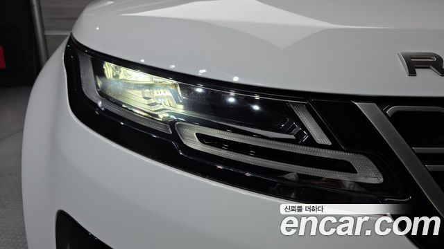 Land Rover Range Rover Evoque 2022 — photo 8