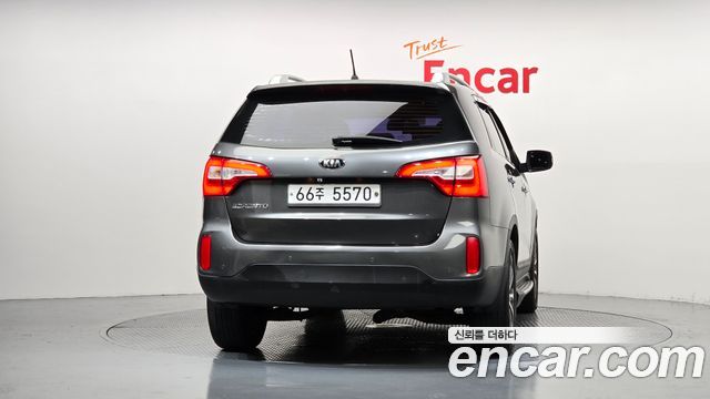 Kia Sorento 2013 — photo 4