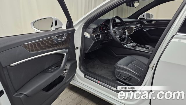 Audi A6 2021 — photo 10