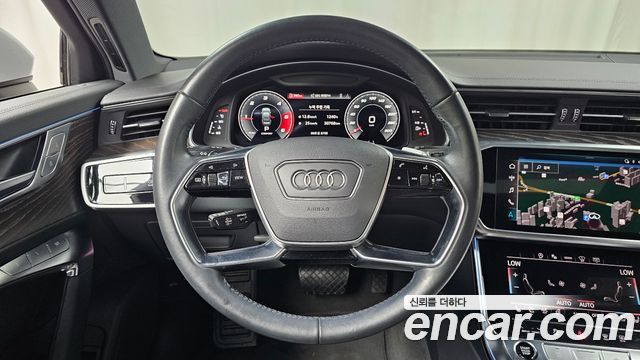 Audi A6 2021 — photo 13